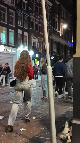 Late Night in Amsterdam Centrum🚨 #amsterdam #amsterdamcity #nightlife #nightwalk #night 