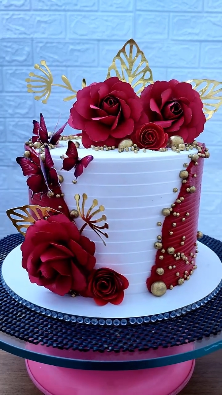 Bolo floral vermelho e branco  #fypシ #fy #viral #amor #vermelho 