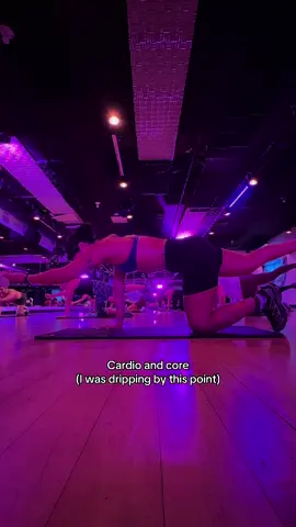 @305 Fitness a workout for my girlies that just want to listen to good music and have fun 💖 #Fitness #reggaeton #workoutclass #nyc #groupfitness 