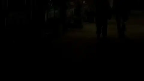 وان جات سيرتها  بقوم وعيني دموعي فيهـاا..! 😔🖤 . #justmedo1 #mdamedo1 #تصاميم_مداميدو #مسلم_الوائلي #حزينہ♬🥺💔 #لما_انت_قادر_عالبعاد #هواجيس #fypege 