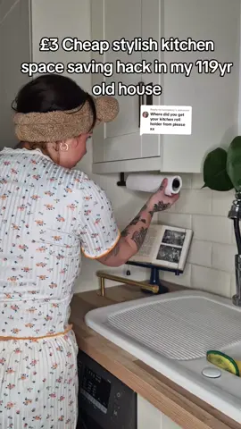 Replying to @tarnyakay£3 space saving kitchen hack #spacesaving #spacesavinghack #spacehack #kitchenstorage #organizedhome #kitchen #kitchenmakeover #kitchenstorage #homeimprovement #houserenovation #119yroldhouse 
