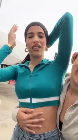 when your cunada isnt affectionate… LOLLLL 🤣🤭 @Alexia  #fyp #foryoupage #cuñada #cuñis #sisinlaw #sil 