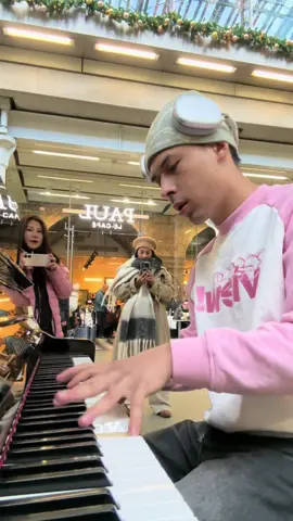 Touch #katseye #publicpiano #friqtao 