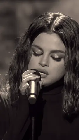 @Selena Gomez - Lose You To Love Me / Look At Her Now. ( live ) Part 2 💜👸🏻💞🌸#selena #selenagomez #perfec #rarebeauty #fyp #liveconcert #singing #selenagomezvideos #selenator #parati #Love #selenagomezvideos #trending #singing #live 
