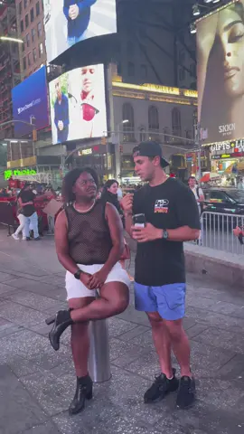 PLEASE I’m begging someone tell me what I’m missing on the third question🙏😭😭 #insane #nyc #interview #viral #timesquare #usa #trump #kamala #funny 