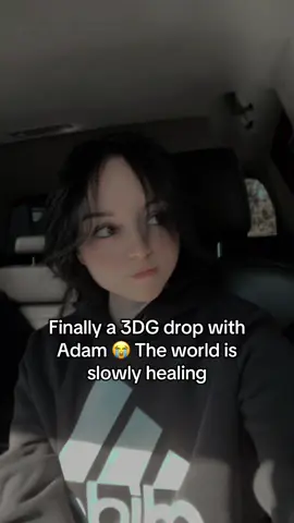 The last time I seen them with Adam live was at the 99xmas ball in high school. My heart is so happy right now! @Three Days Grace #alt #rock #2000snostalgia #2000srock #threedaysgrace 