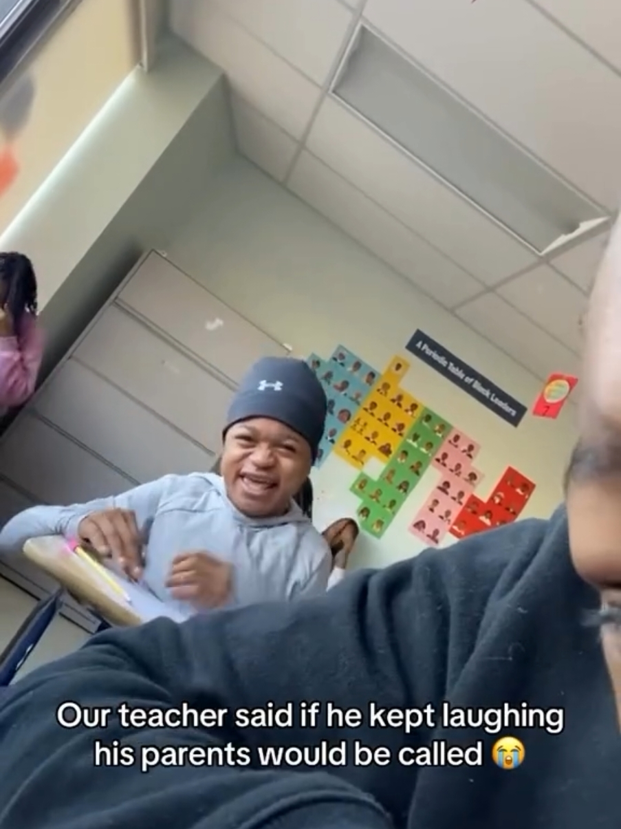 Our teacher said if he kept laughing his parents would be called😂😂😂 #funnyvideo #clip #class #memes #fyp (baby face laughing in class)