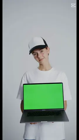 How to Use Green Screen in CapCut  #capcut #capcuttutorial #capcutpc 