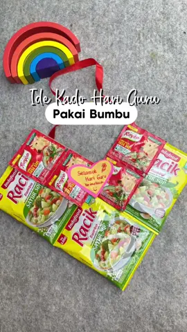 IDE KADO HARI GURU PAKAI BUMBU Alat dan Bahannya : 1. Bumbu 2. Kardus 3. Ucapan 4. Pita 5. Solasi Bening Bikin juga yuk bareng si kecil🤗 Libatkan si kecil juga dalam proses membuatnya supaya dia merasa bangga akan hasil karyanya sendiri🤗 #hariguru #kadohariguru #hariguru #guru #idekado #idehariguru #permen #kadopermen #buketmurah #buketpermen #kadomurah #idekadohariguru #kadohariguru #harigurunasional #kadountukguru #parenting #kadosimple #gurumuda #gurukreatif #tips #kadokeren