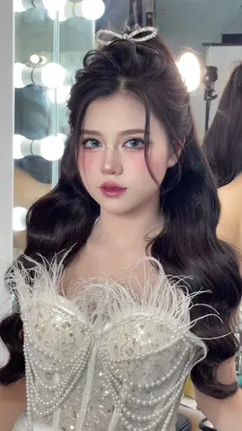 Khách tiệc make tone này thì chỉ có đỉnh , quá slayy lun ạ #ngocthaomakeup #varal #makeupartist #xuhuong