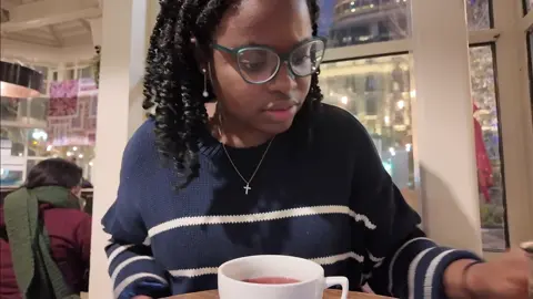 POV : you’re watching your future favorite Boston vlogger ☺️☺️☺️✨ #boston #Vlog #anniesrandomz #cafe 