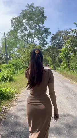 လမ်းဘဲလျှောက်တော့မယ်😛 #fyp #tiktokmyanmar #ဝေး 