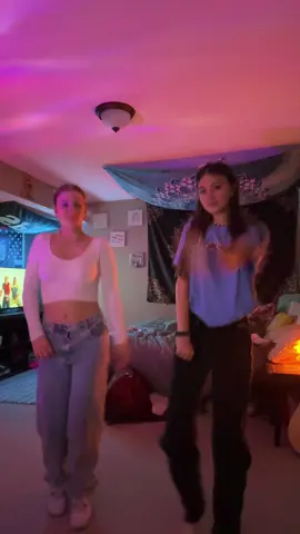 hype? @Emma @Joslyn #joslynandemma 