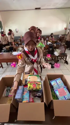 Happy teacher's day🎁🎀 #fyp #xybca #harigurunasional #trendkelas #aud #fypdong 