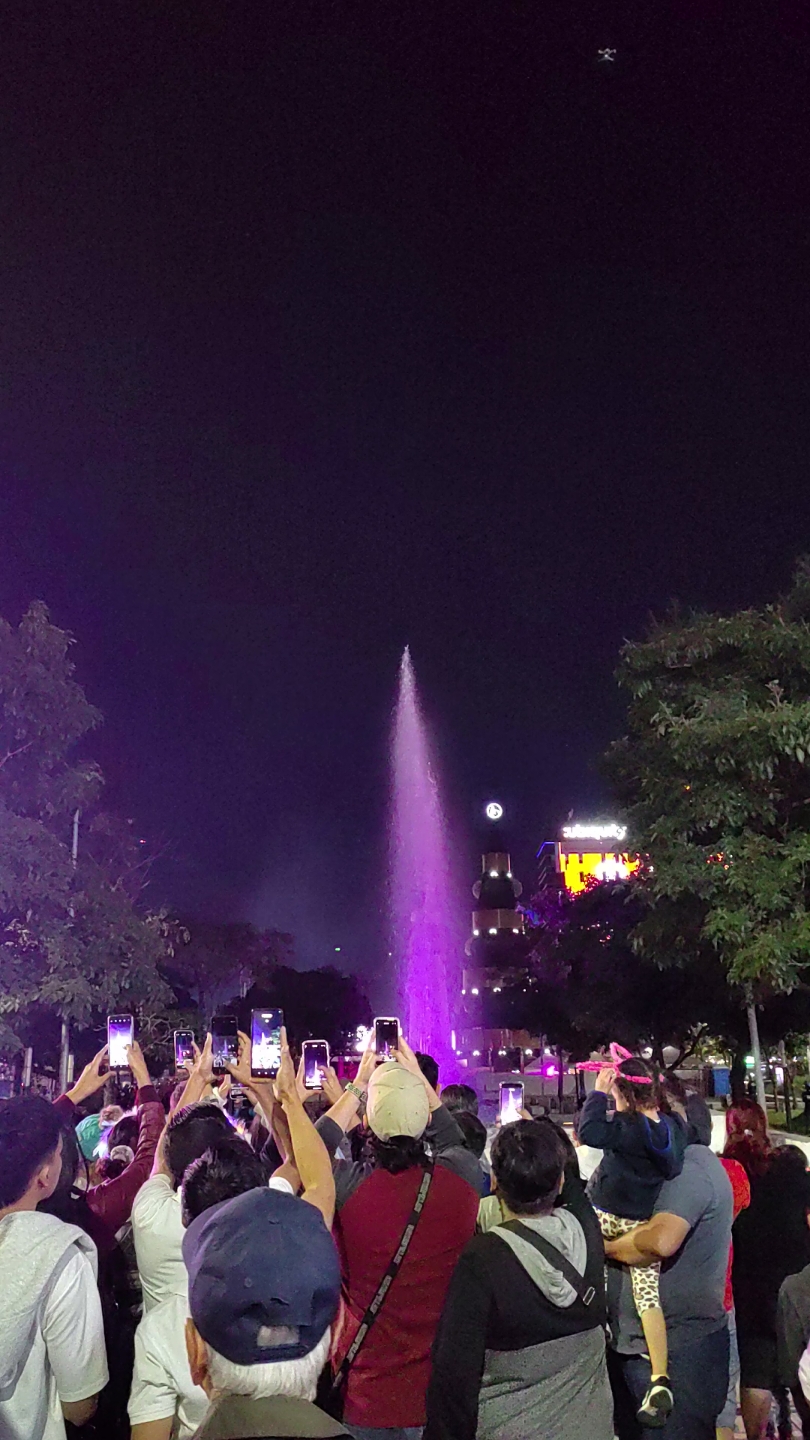 Arbol de navidad  Salvador del Mundo  #elsalvador🇸🇻 #salvadordelmundo  #navidad2024 