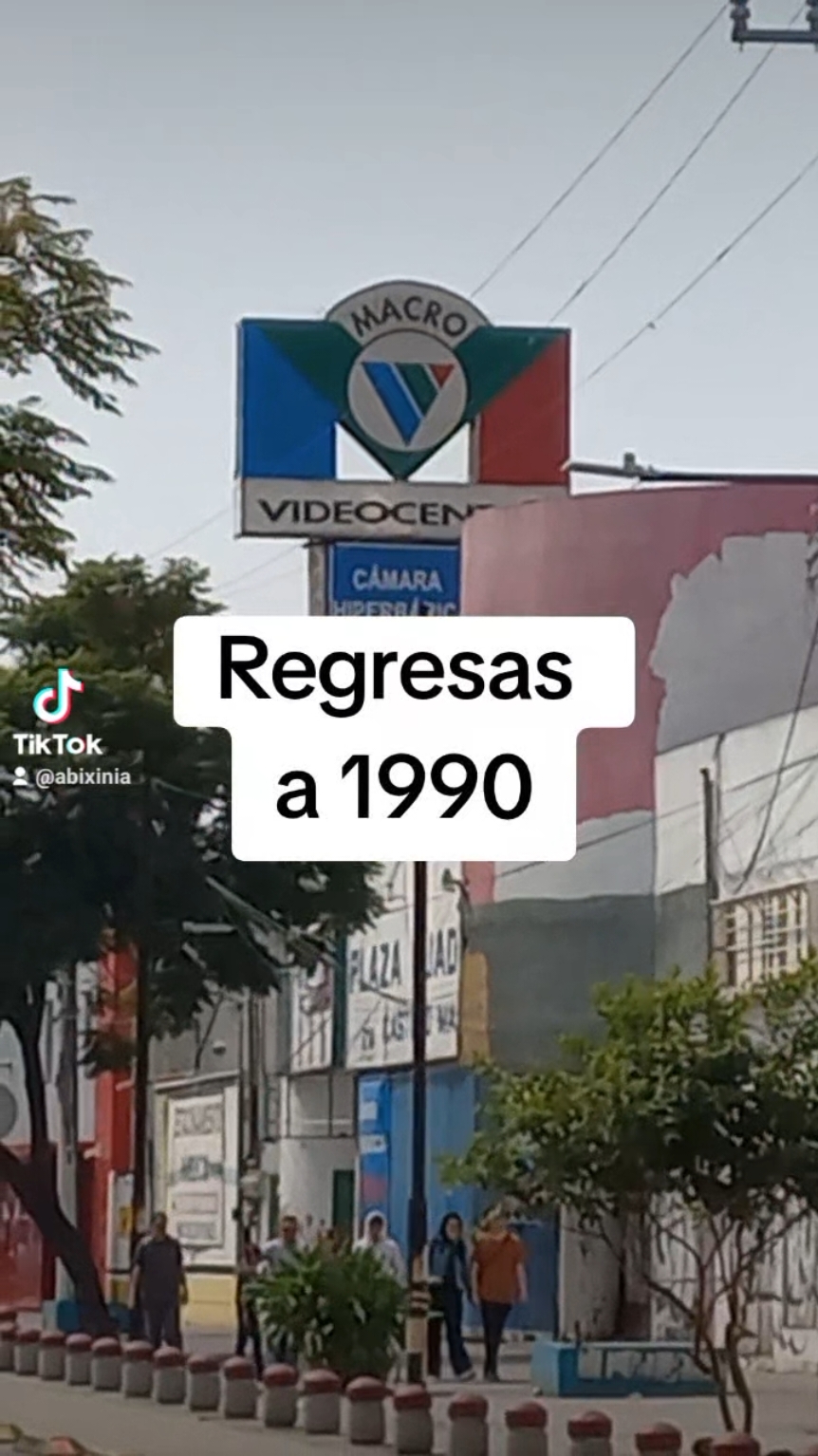 #Nostalgia #MacroVideoCentro  #Videocentro, el #Blockbuster #mexicano. #1990 #1990s #90s #1990sthrowback #1990snostalgia #1990_story #90sthrowback #VHS #vhsvideo #betavideo #backtothefuture 
