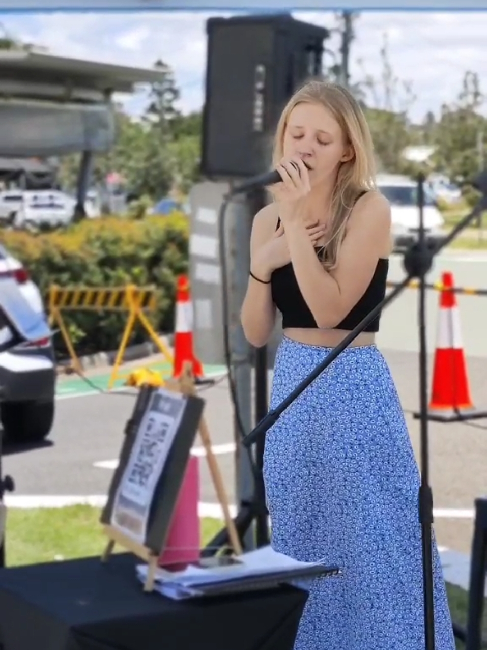 Beautiful day performing here on the Sunshine Coast! 🩷 #nightchanges #1D #fyp #viralvideo #share  #Onedirection #liveperformance #coversong #sunshinecoast #busker #lovesinging #music #newpost #young #youngsinger #ripliampayne #liampayne #foryou #onedirectionsong #viraltiktok #foryoupage #17yearsolold #youngmusician 