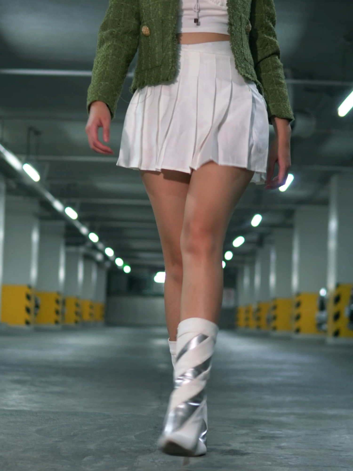 Let the video speak for itself  Boots and Top from : @londonragphilippines @londonrag  #pinay #fashionista🌈🦩💖🍭🇳🇵 #model #rampa #pinaybeauty #pinaytiktoker#pinay_beauty1 #fyppp