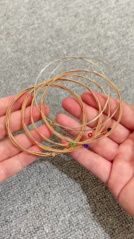 Ini senar gitar pilihan ku jari ga sakit pas neken senarnya ini emg rekomended sih !! #senargitar #senar #gitar #guitar #guitarstrings #promoguncang1111 #promoguncang1212 #cuantanpabatas #wibgajian #viral #fyp #trending 