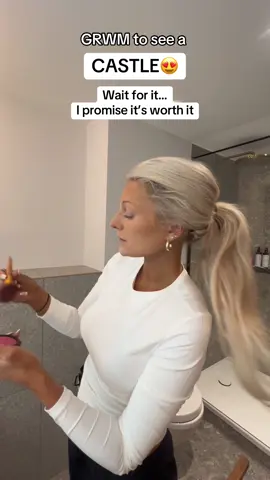 Wait just 5 seconds😍 I promise its worrh it… Had a magical day ✨🫶🏼 #grwm #fyp #girls #makeup #castle 