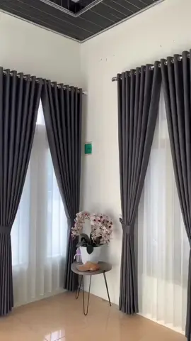 Ruang tamu tampil elegant dan menawan berkat gorden 100Ribuan #gorden #gordenjendela #gordenpintu #gordenminimalis 