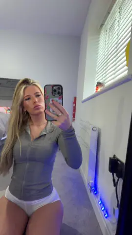 i need a drink🥂#tending #fypp #viralvideos #foru #dancer #blonde #trendy #gymset #foryoupage❤️❤️ 