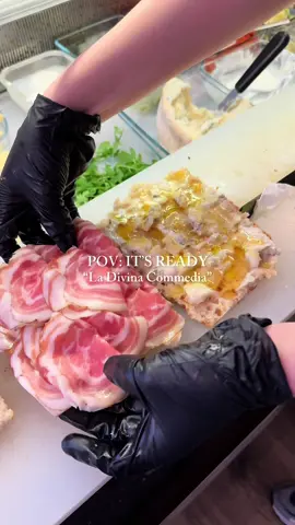 POV: The best moment of the day ✨🥪 Brighten up your lunch with our fresh and delicious schiacciata sandwiches, starting from just £4.50! 🤩 Find us in London 🇬🇧 📍Fitzrovia, W1W 8AZ 📍Brick Lane, E2 6EH 📍Hoxton, N1 6LP #dalfiorentino #dalfiorentinolondon #london #londonfood #londonfoods #londonfoodie #londonfoodies #londonfoodguide #londonfoodblog #londonfoodblogger #londonfoodscene #londonfoodspots #londonfoodlovers #londonfoodaddict #schiacciata #london🇬🇧 #londoncheapeats #londonrestaurant #londonrestaurants