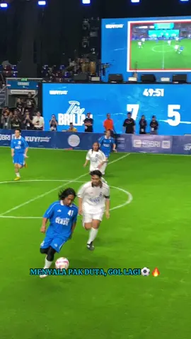 Gol dari sudut sempit aja tetep bisa gol, keren bangettt Pak Duta!!😍🫶🏻 #mediaclashkuy #mediaclash #BRIMiniSoccerClash 