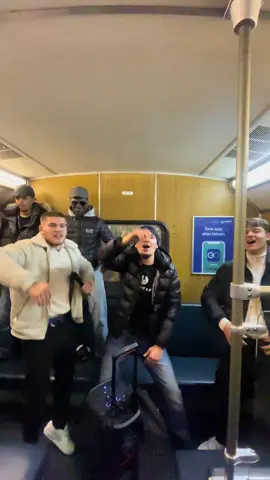 Wie ich komm club bicht rein? @Nico @ShayanparsTV @Musti_maybach @Baran 