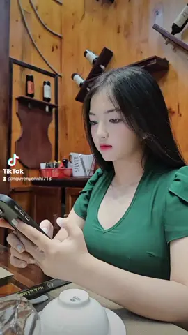 tóc ngang lưng vừa chừng em bới, để chi dài cho rối lòng anh  #xh #xhtiktok  #nhahang hang