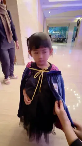 anak 2 taun partyy kaka2.. tebak siapa yang dandanin? 