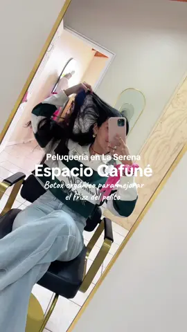 Botox organico para eliminar el frizz del pelo 😌✨ Fui nuevamente a espacio cafuné una peluquería ubicada en el milagro La Serena. Me realizaron un botox orgánico que ayuda con el frizz y da brillo al pelo.  Quede con el pelo suave, brilloso y sin frizz.  #coquimbo #cortebordado #bitoxorganico #laserena #elmilagro #frizz #pelosinfrizz #peluqueria 