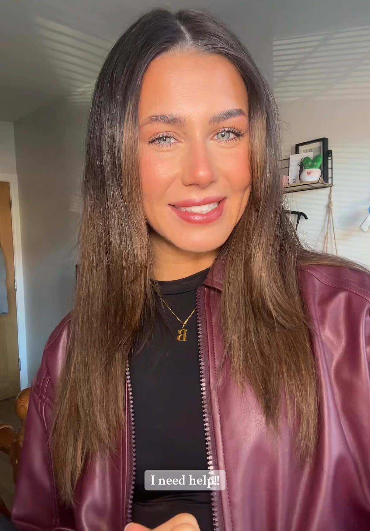 Looking back maybe its the shoes?? Help so i sell this or keep and try style 😅😅 #burgundyleatherjackets #leatherjacket 