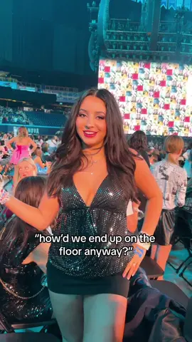 sister of the year award @Rosie Szczepanski  #erastour 🩷🩷🩷