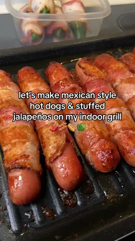#CapCut the star of the show is the grill. i love it so much!!!!😭 #tiktokshopcybermonday #tiktokshopblackfriday #indoorgrill #susteas #grill #minigrill #electricgrill 