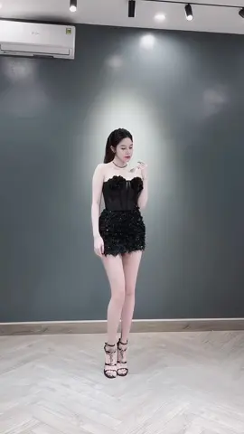 Đi bar quẩy như nào cho sang chảnh mà vẫn cháy  🙂‍↔️ #lopdancebarcocong #Cỗng 