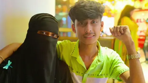 এই বিডিওতে ভয়েস দিতে গিয়ে চখে পানি চলে আসছিলো জানি না কেনো 🥺এই সব বাত এখন কথায় আসি...: শুভ জন্মদিন আপু, তুমি আমার প্রিয় বন্ধু প্রিয় স্বজন।তোমায় পেয়ে ধন্য আমার এ ছোট্ট মন। রেখেছো আগলে মায়ের মতো প্রতিটিক্ষণে তুমি। তোমায় পেয়ে ভাগ্যবান হয়েছি তবে আমি। সৃষ্টিকর্তার কাছে আকুল আবেদন থাকো তুমি সুখে। প্রতিটি পদে সঙ্গ দেয় যেন প্রতিটি বাঁধা রুখে।🥰 @প্রবাসী স্বামীর রানী আমি 