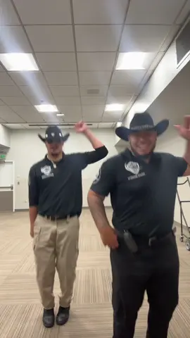 Dc: @Felix Bringas hit this with my brotha @Dragon_Beast17 #dancechallenge #aptdancechallange #APT #dance #viral 