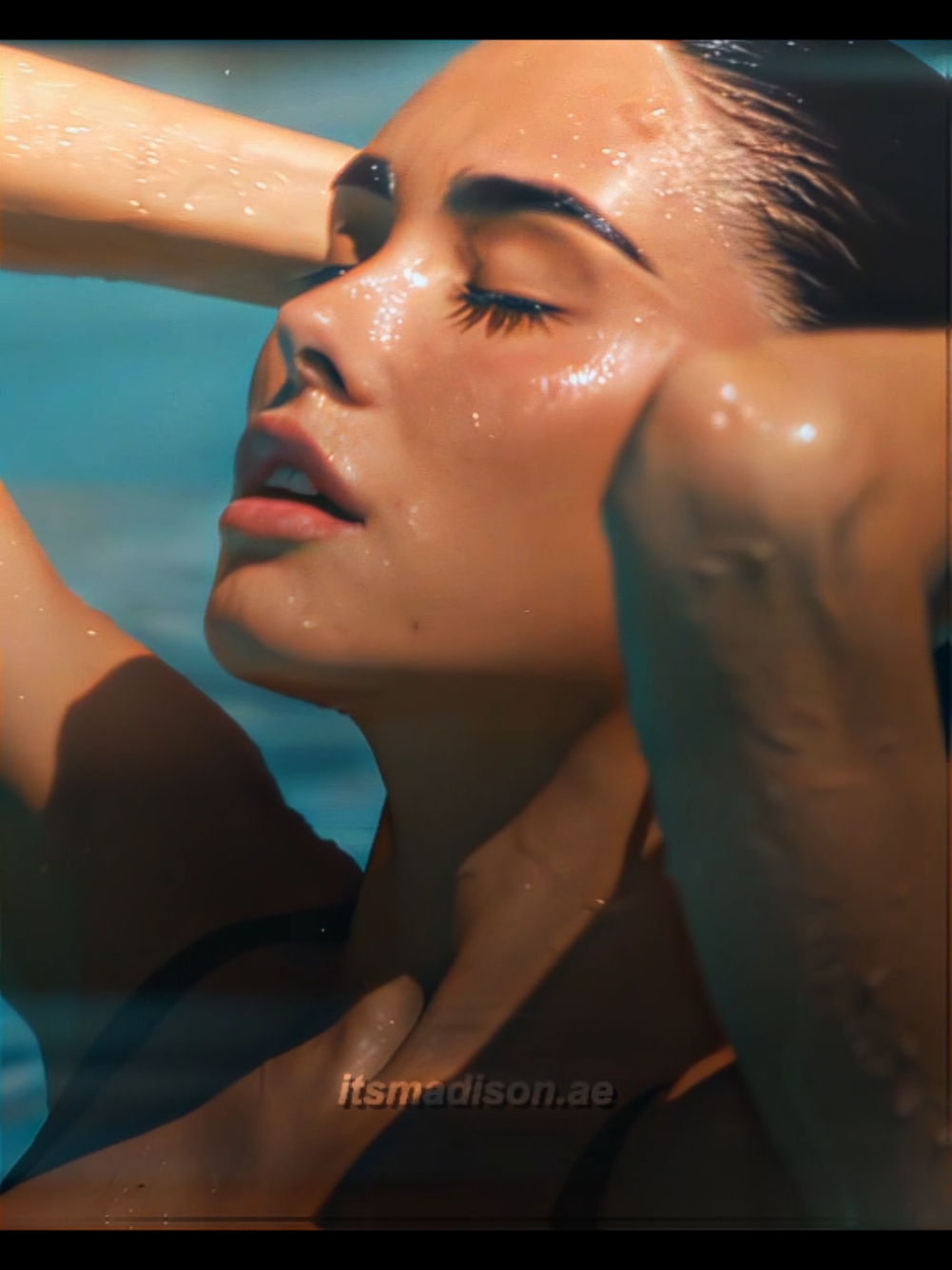 #madison : she's so fine here. #madisonbeer #madisonbeeredit #velocity #velocityedit  #blowthisuptiktok #aftereffectsedits #fyppp #foryour #foryourpages @🤍🍂 @￶ 