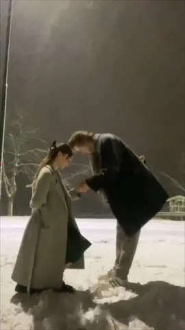 maybe this time #snowman #couple #fyp #dancer #fyy 