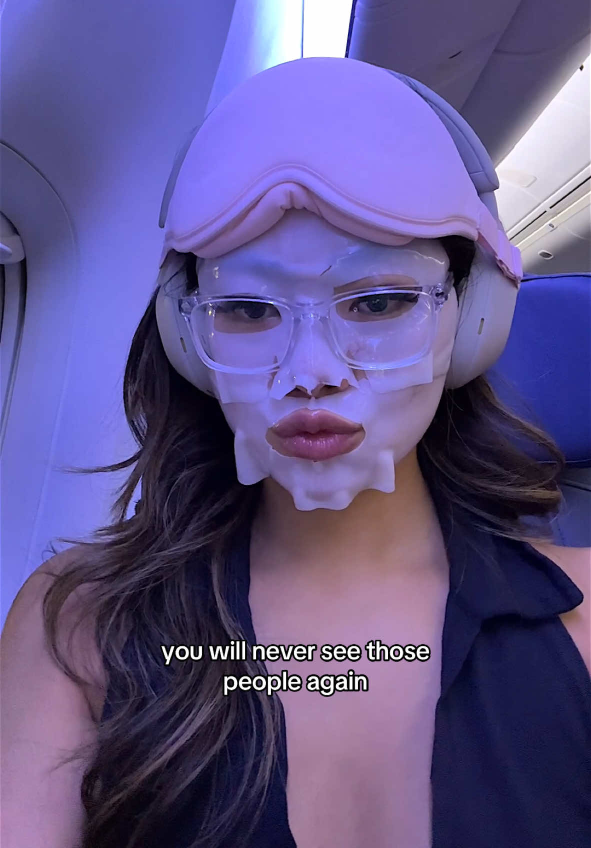 the BEST plane skincare starts right before your flight!! My skin has been so dry but acne prone lately, so lets fix this before my meeting ☺️ plane essentials  @Neutrogena hydro boost cleanser in @keepyourcadence container  @Tower 28 Beauty SOS rescue spray  @Evian Facial Spray facial mist  @rhode skin barrier butter  @Biodance collagen mask   #flight #travel #skincare #flightessentials