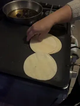 Unos taquitos de canasta #tacosdecanasta #mexican #mexicanfood #comidamexicana #tacos #food #comida #latino #mexicancuisine 