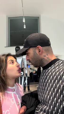 به ربات سایز ۸۵ سفارش دادم دوست دخترم ناراحت شده حسودی میکنه 😂😂