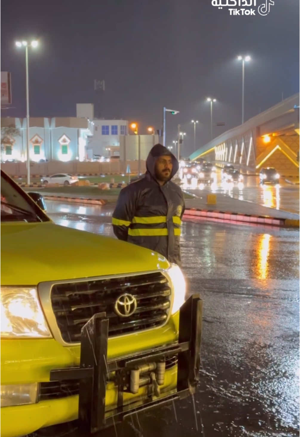 الدفاع المدني‬⁩ يواصل متابعة الحالة المطرية التي تشهدها منطقة القصيم. #وزارة_الداخلية