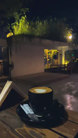 #brokenheart #memories #foryoupage #fyp #viral #highlight #Love #unfrezzmyaccount #foryou #sad #hurt #night #coffee #restaurant #coffeetiktok #coffeeaddict 