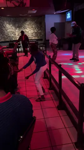 call the chiropractor….she’s back  #tallahassee #topfliteclub #makethisvideogoviral #fyp #explorepage #cricket #cricketgonewild 