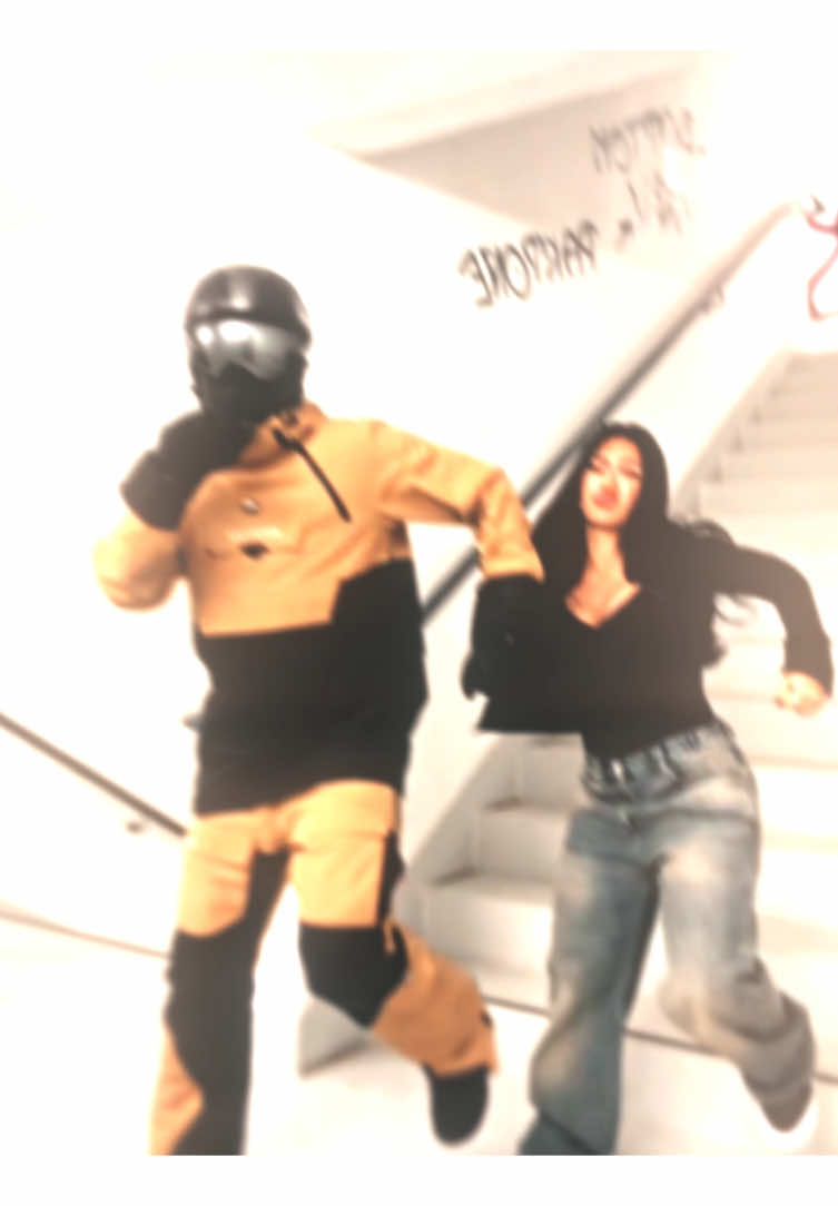 This song 😫🔥 #skiguy #dance #danceedit #funny #funnyedit #edit #foryoupage #fyp #viral #mathxius 