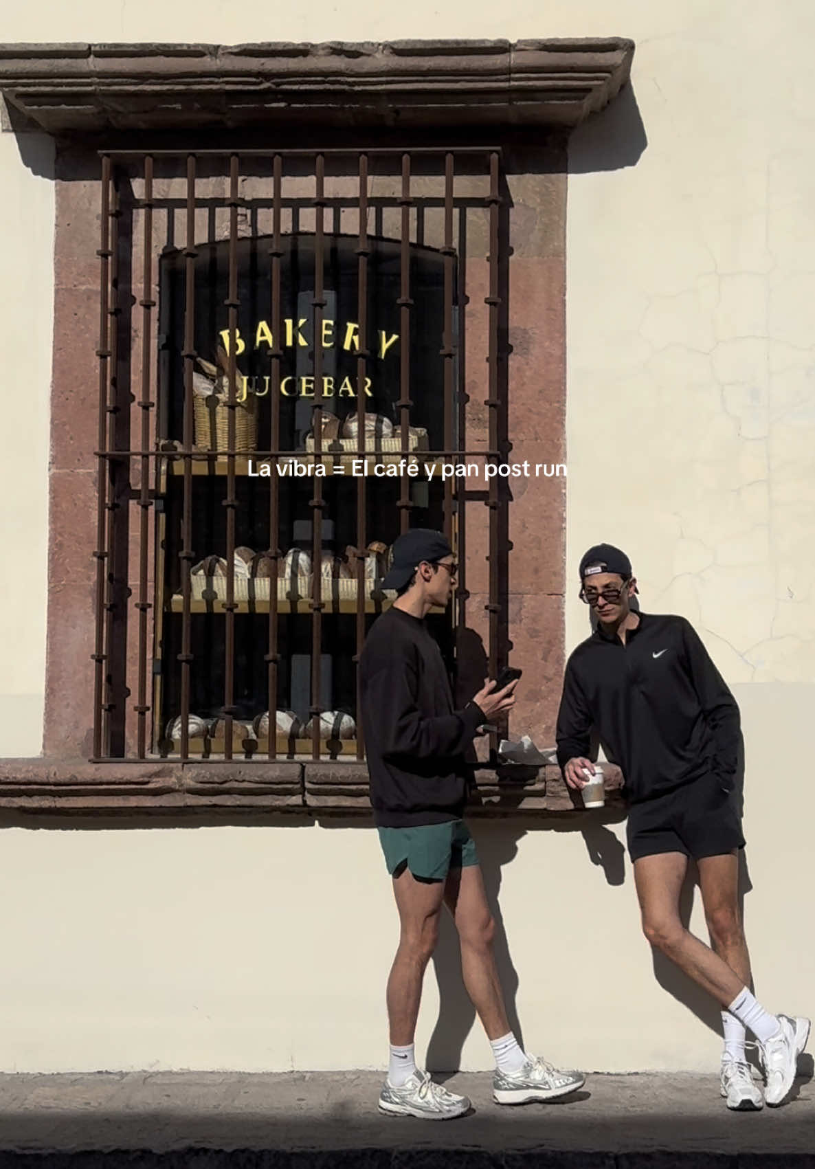 Este feeling es fácil de entender  #fyp #Running #coffeetiktok #menstyle #OOTD 