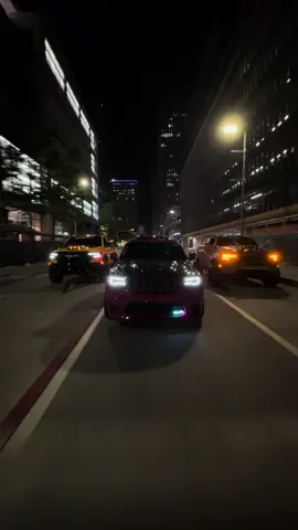 Puro súper cargado. #ramtrx #jeeptrackhawk #viraltiktok 