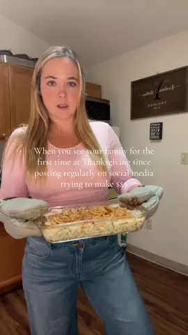 Gobble gobble bitches 🦃🤎🤣 #contentcreator #contentcreatorhumor #funny #relateable #howtomakemoneyonline #tiktokcontentcreator 